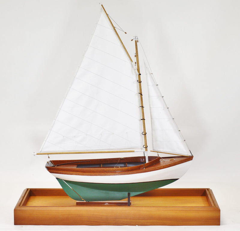 Herreshoff 12 1/2 Model kit